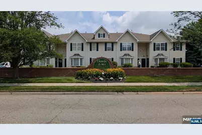 4 Chanda Court 4 #4, Clifton, NJ 07012 - Photo 2