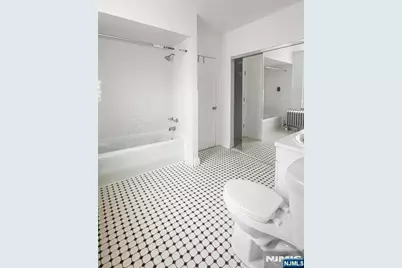 818 Summit Avenue 3 #3, River Edge, NJ 07661 - Photo 6