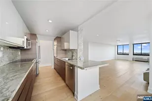 200 Winston Dr 2409, Cliffside Park, NJ 07010 - Photo 10