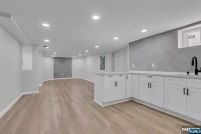 249 Hillside, Leonia, NJ 07605 - Photo 32