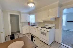 609 Chase Ave, Lyndhurst Township, NJ 07071 - Photo 4