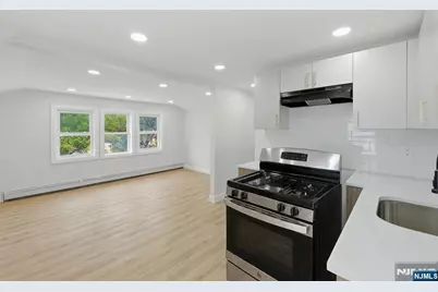 203-205 Hansbury, Newark, NJ 07112 - Photo 36