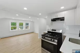 203-205 Hansbury, Newark, NJ 07112 - Photo 36