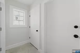 203-205 Hansbury, Newark, NJ 07112 - Photo 32