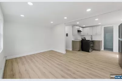 203-205 Hansbury, Newark, NJ 07112 - Photo 34