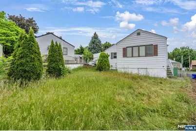 301 S Boulevard, Saddle Brook Township, NJ 07663 - Photo 6
