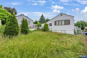 301 S Blvd, Saddle Brook Township, NJ 07663 - Photo 6
