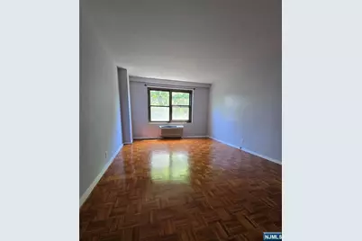 2348 Linwood Avenue 3L #3L, Fort Lee, NJ 07024 - Photo 10