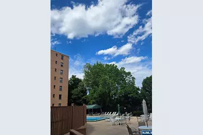 2348 Linwood Avenue 3L #3L, Fort Lee, NJ 07024 - Photo 12