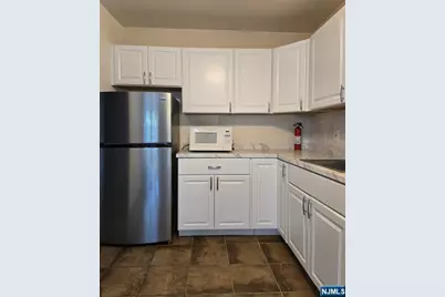 2348 Linwood Avenue 3L #3L, Fort Lee, NJ 07024 - Photo 6