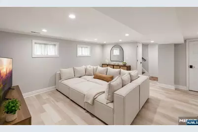 34 N Middletown Road, Montvale, NJ 07645 - Photo 32