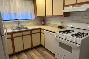 204 Terhune 204C, Lodi, NJ 07644 - Photo 4