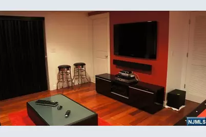 376 Aurora Avenue, Cliffside Park, NJ 07010 - Photo 6