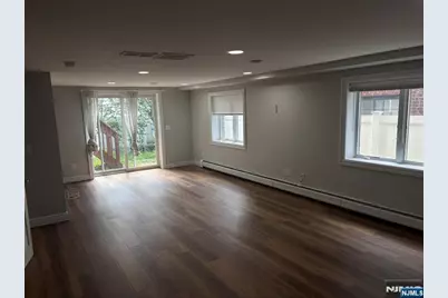 376 Aurora Avenue, Cliffside Park, NJ 07010 - Photo 18
