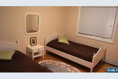 376 Aurora Avenue, Cliffside Park, NJ 07010 - Photo 10