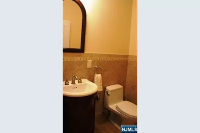 376 Aurora Avenue, Cliffside Park, NJ 07010 - Photo 12