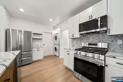 170 Cedar Street Fl 1 #Fl 1, Cliffside Park, NJ 07010 - Photo 2