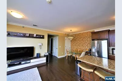 255 Laird Avenue 15 #15, Cliffside Park, NJ 07010 - Photo 12
