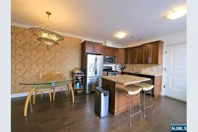 255 Laird Avenue 15 #15, Cliffside Park, NJ 07010 - Photo 8