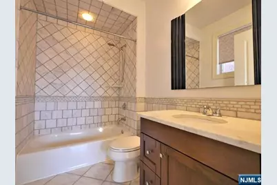 255 Laird Avenue 15 #15, Cliffside Park, NJ 07010 - Photo 38