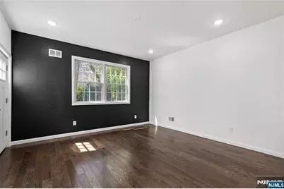 390 Pascack Road, Washington Township, NJ 07676 - Photo 10