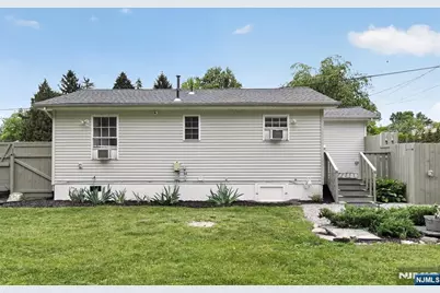 16 Clover Lane, Vernon, NJ 07418 - Photo 4