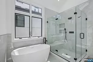 2189 Jones Rd, Fort Lee, NJ 07024 - Photo 14