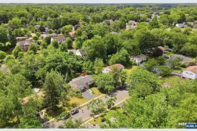 8 Nottingham Drive, East Brunswick Township, NJ 08816 - Photo 18