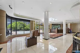 100 Carlyle Dr 5Hs, Cliffside Park, NJ 07010 - Photo 2