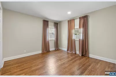 125 N 1st Street, Bergenfield, NJ 07621 - Photo 14