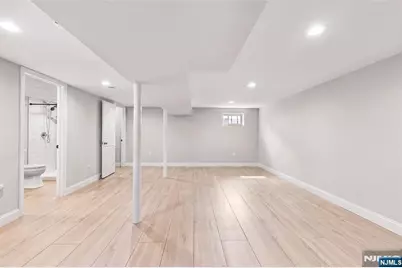 125 N 1st Street, Bergenfield, NJ 07621 - Photo 24