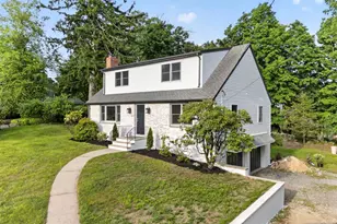 11 Franklin St, Mahwah, NJ 07430 - Photo 1