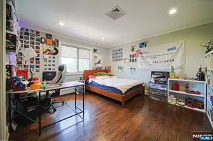 897 Virgil Ave, Ridgefield, NJ 07657 - Photo 40