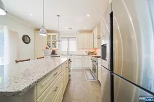 897 Virgil Ave, Ridgefield, NJ 07657 - Photo 30