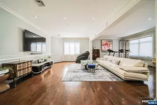 897 Virgil Ave, Ridgefield, NJ 07657 - Photo 10