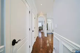 897 Virgil Ave, Ridgefield, NJ 07657 - Photo 20