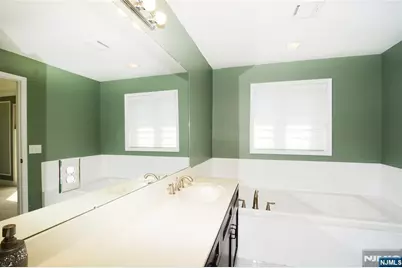 2102 Freeman Way 2102 #2102, Allendale, NJ 07401 - Photo 16