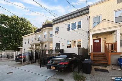 220 Delaware Avenue, Jersey City, NJ 07306 - Photo 30