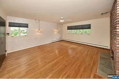 9 Lyncrest Drive, Paramus, NJ 07652 - Photo 24
