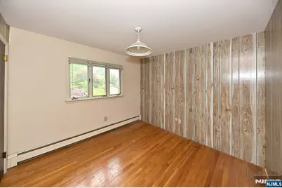 9 Lyncrest Drive, Paramus, NJ 07652 - Photo 28