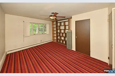 9 Lyncrest Drive, Paramus, NJ 07652 - Photo 30