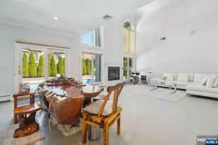 32 Laurie Dr, Englewood Cliffs, NJ 07632 - Photo 10