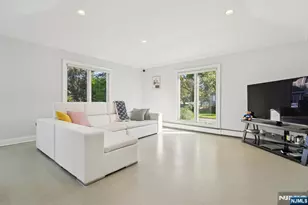 32 Laurie Dr, Englewood Cliffs, NJ 07632 - Photo 6