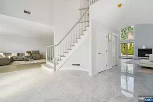 32 Laurie Dr, Englewood Cliffs, NJ 07632 - Photo 2