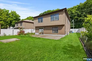 286 Gilbert Ave, Elmwood Park, NJ 07407 - Photo 20