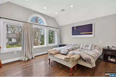 577 Grenville Avenue, Teaneck Township, NJ 07666 - Photo 20
