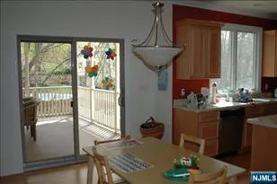 10 Lee Ct, Waldwick, NJ 07463 - Photo 4