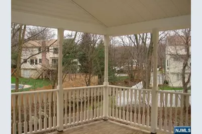 10 Lee Court, Waldwick, NJ 07463 - Photo 2