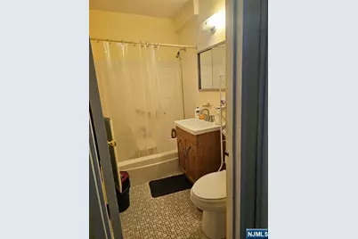 2200 N Central Road 2V #2V, Fort Lee, NJ 07024 - Photo 8