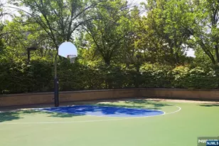 2200 N Central Road 2V, Fort Lee, NJ 07024 - Photo 20